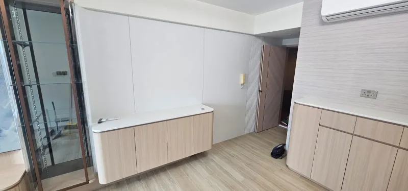 盈翠半島現代簡約風客廳設計